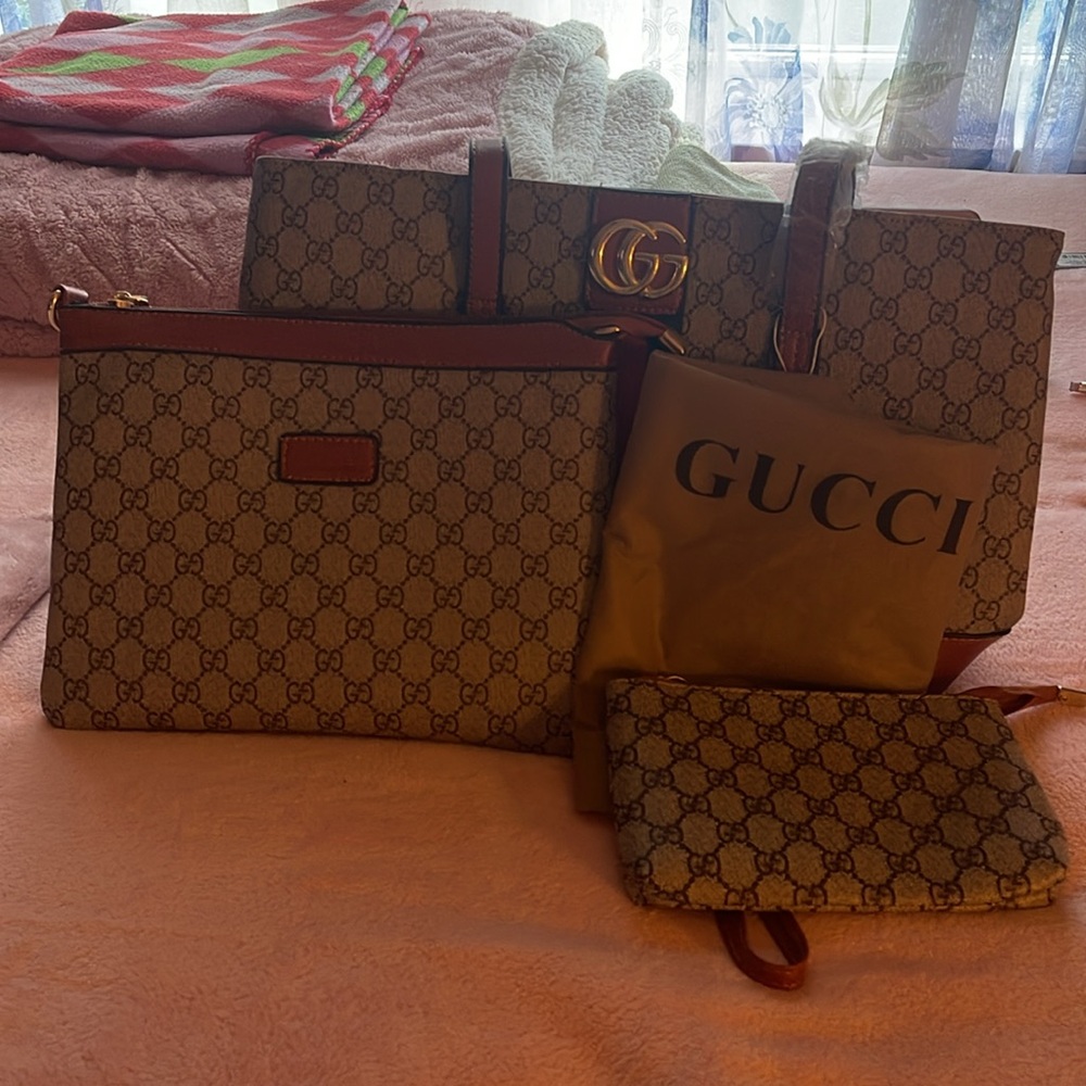 Oringinal Authentic Gucci tote bag, made purely in Italy. - Picture 5 of 6